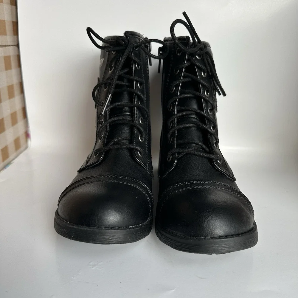 Steve Madden new but